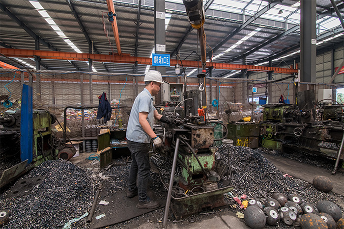 豐縣網架配件-螺栓球加工車間